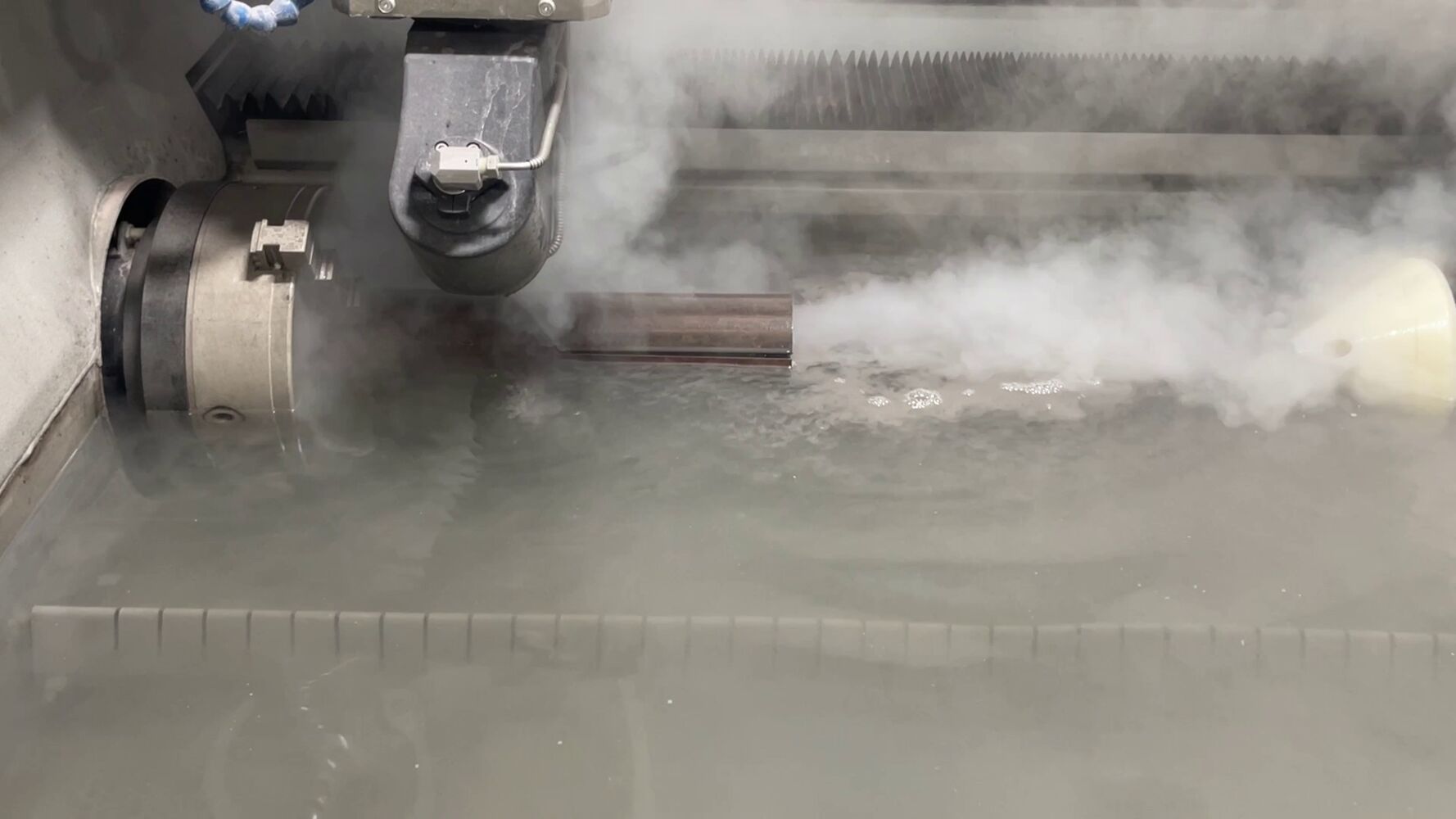 Here are 5 reasons for taking waterjet technology for cutting pipes into consideration 