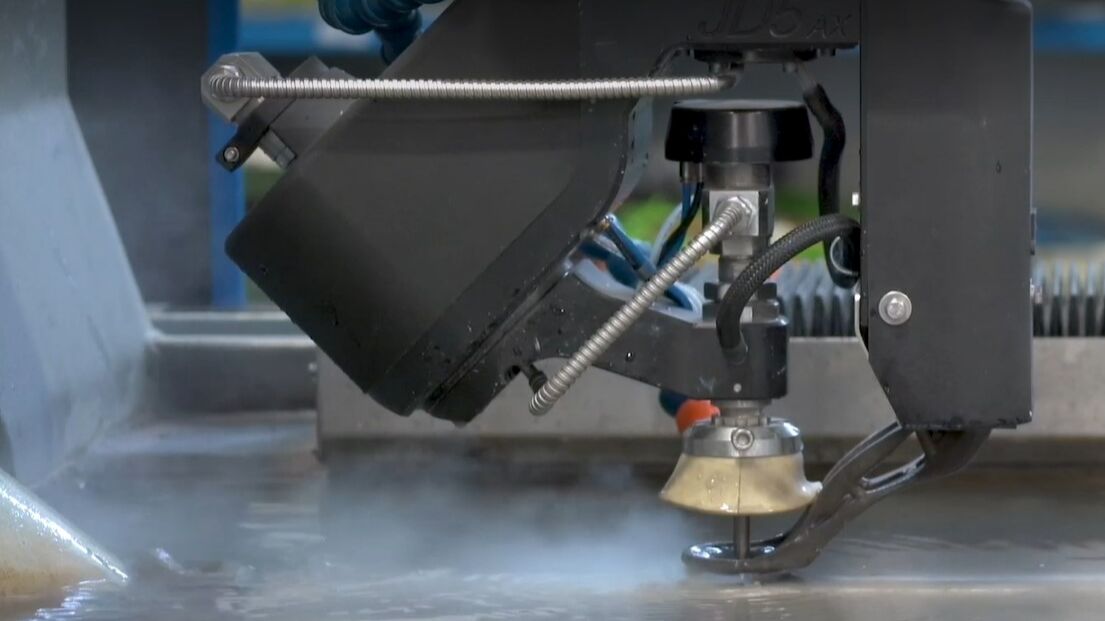 Here are 5 reasons for taking waterjet technology for cutting pipes into consideration 