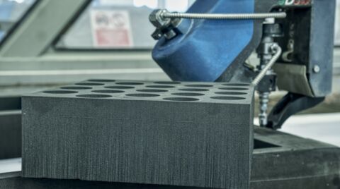 Comparing cutting technologies: discover the advantages of waterjet cutting!