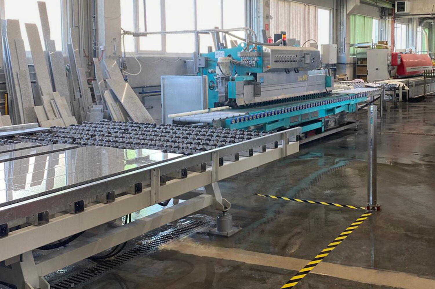 Cutting lines for furniture? Discover the CMS solution!