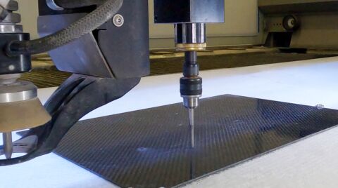 Scegli la preforatura meccanica nel taglio waterjet!