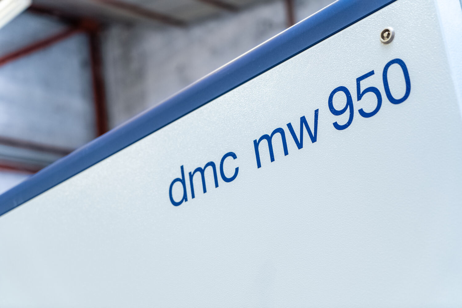 DMC M950 WET: it's a matter of attraction!