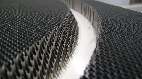 Usinagem honeycomb: a sinergia vencedora